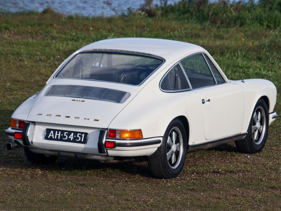 Porsche 911 S 2.0 Coupe 1968 года  (фото 32 из 33)
